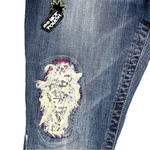 AKDMKS Akademiks Women’s Patch Distressed Jeans - Picture 5 of 14